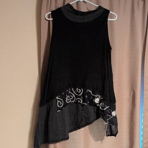 Boo Radley Black Sleeveless Top Size Medium